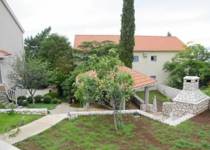 Διαμέρισμα Fuer 6 Personen Mit Terrasse Und Meerblick By Interhome Selce