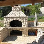 Fuer 6 Personen Mit Terrasse Und Meerblick By Interhome * Selce